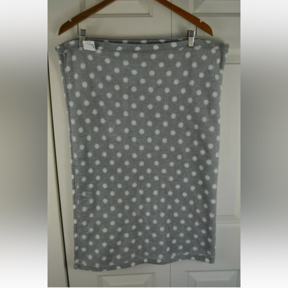Gray White Polka Dot Baby Blanket Plush Soft RN 76541 Circles Security Lovey